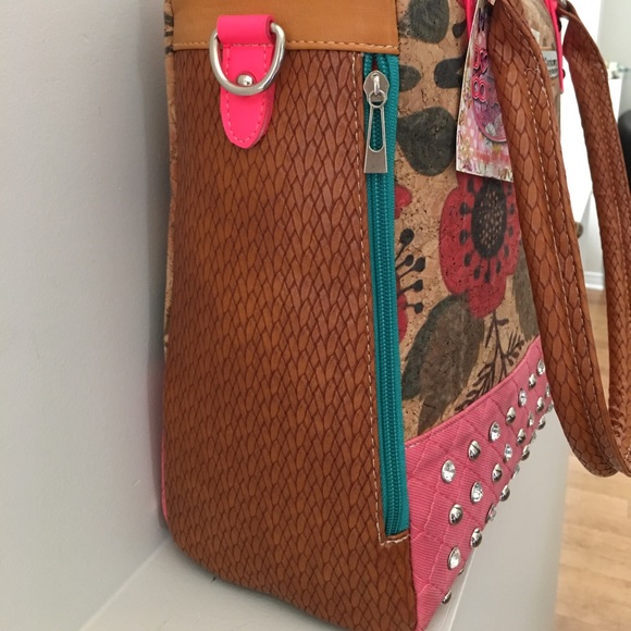 NATURAL CORK Brand new with a original design. - Picture 3 of 8